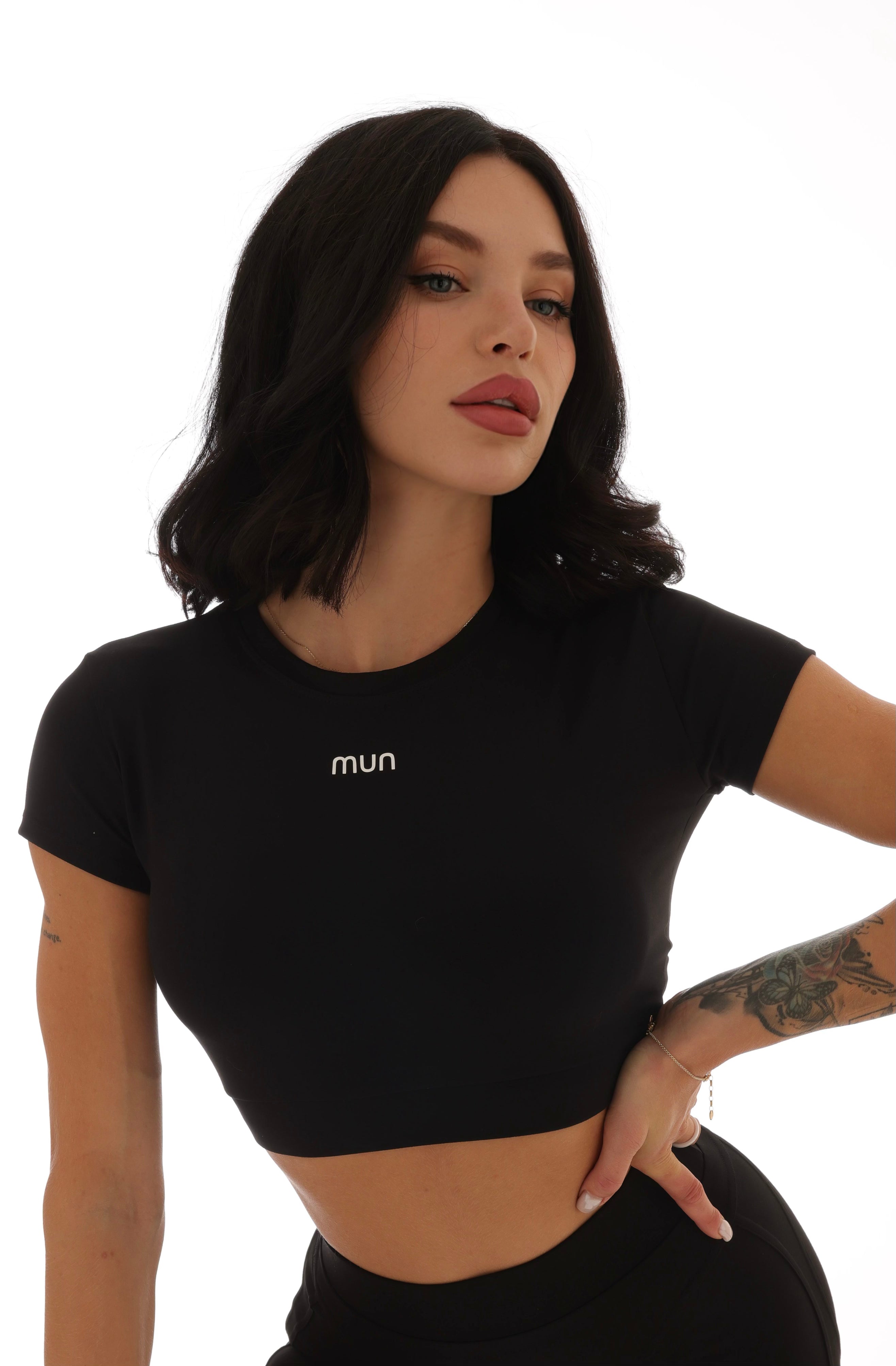 Mun Flow Top